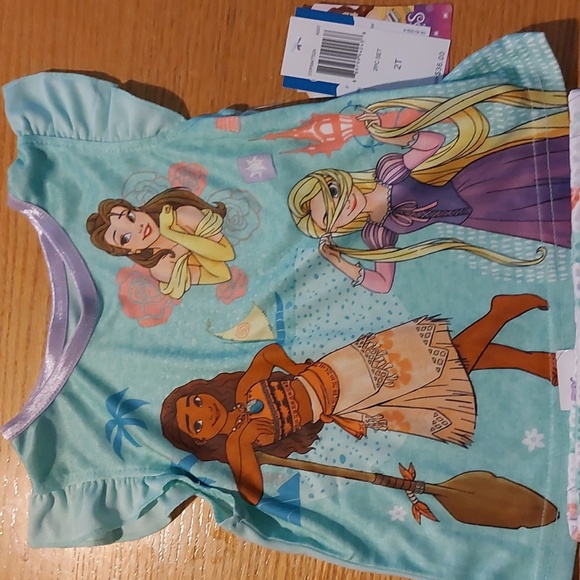 Disney princess pyjama set - Picture 2 of 3
